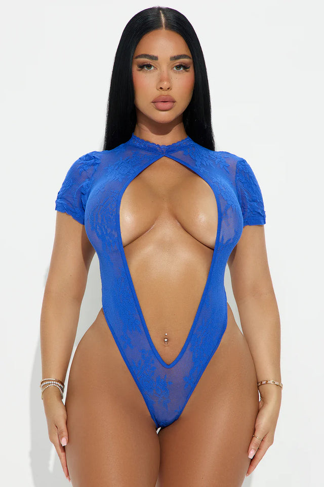 EMMA DEEP V LACE