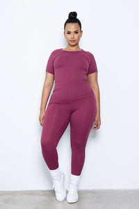 ESSENTIAL CREWNECK TOP-RED WINE
