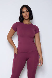 ESSENTIAL CREWNECK TOP-RED WINE
