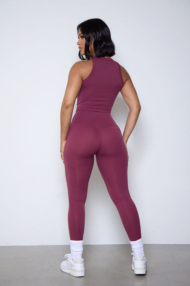 ESSENTIAL CREWNECK CROP-RED WINE