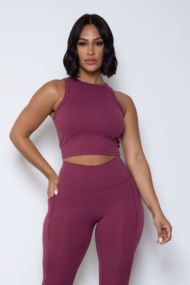 ESSENTIAL CREWNECK CROP-RED WINE