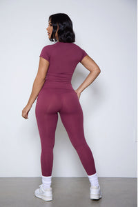 ESSENTIAL CREWNECK TOP-RED WINE