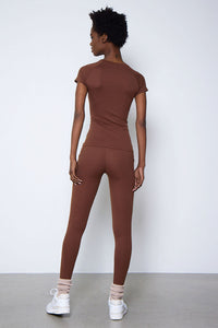 ESSENTIAL CREWNECK TOP-CHOCOLATE