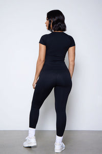 ESSENTIAL CREWNECK TOP-BLACK